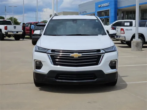 Photos of 2022 Chevrolet Traverse LT for sale in Broken Arrow, OK at Jim Norton Chevrolet