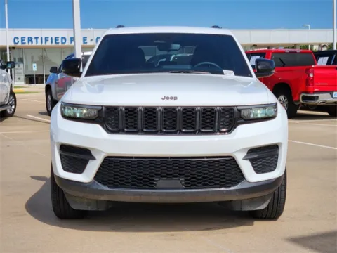 Photos of 2024 Jeep Grand Cherokee Altitude for sale in Broken Arrow, OK at Jim Norton Chevrolet
