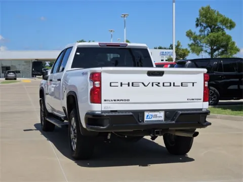 More photos of 2023 Chevrolet Silverado 2500HD Custom at Jim Norton Chevrolet, OK