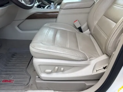 More photos of 2019 GMC Yukon XL Denali at Jim Norton Chevrolet, OK