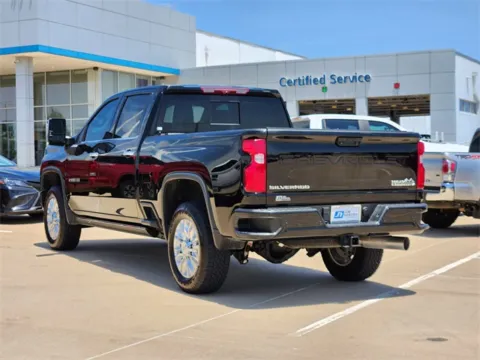 More photos of 2022 Chevrolet Silverado 2500HD High Country at Jim Norton Chevrolet, OK
