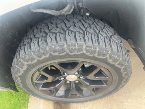 More photos of 2023 Chevrolet Silverado 1500 LT at Jim Norton Chevrolet, OK