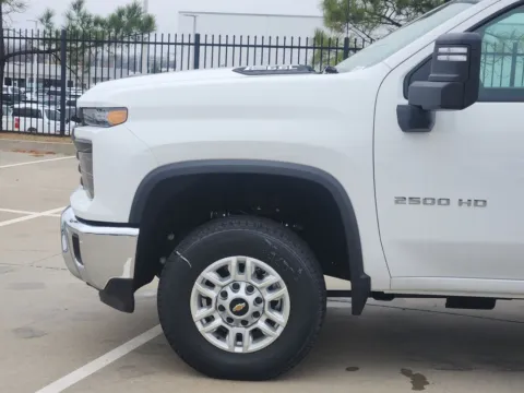 More photos of 2025 Chevrolet Silverado 2500HD Work Truck at Jim Norton Chevrolet, OK