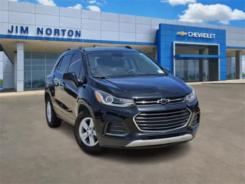 Black 2017 Chevrolet Trax LT for sale in Broken Arrow, OK