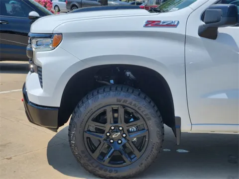 More photos of 2025 Chevrolet Silverado 1500 LT Trail Boss at Jim Norton Chevrolet, OK