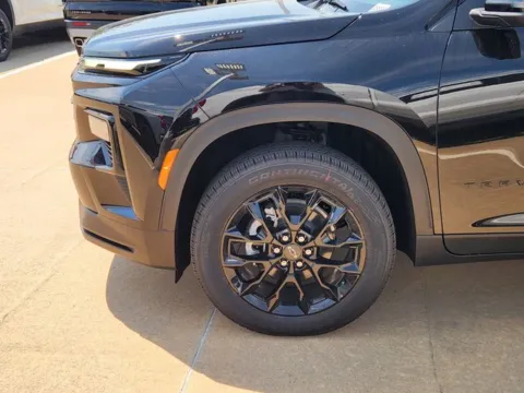 More photos of 2026 Chevrolet Traverse LT at Jim Norton Chevrolet, OK