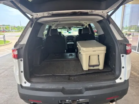 More photos of 2021 Chevrolet Traverse LT Leather at Jim Norton Chevrolet, OK