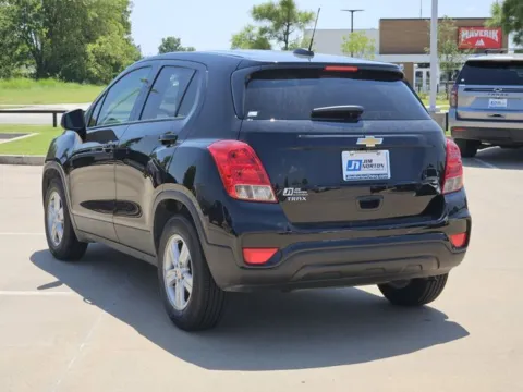 More photos of 2021 Chevrolet Trax LS at Jim Norton Chevrolet, OK