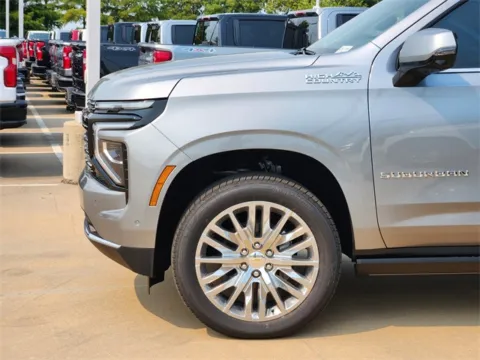More photos of 2025 Chevrolet Suburban High Country at Jim Norton Chevrolet, OK