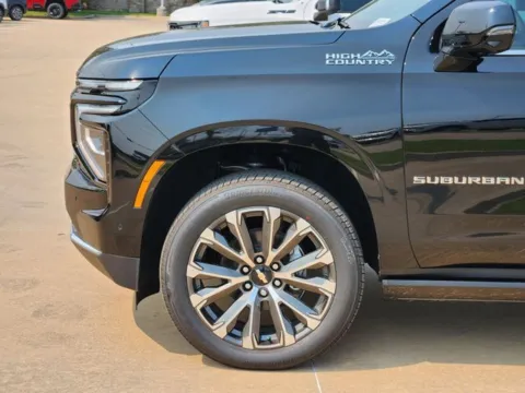 More photos of 2025 Chevrolet Suburban High Country at Jim Norton Chevrolet, OK