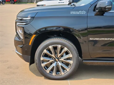 More photos of 2025 Chevrolet Suburban High Country at Jim Norton Chevrolet, OK