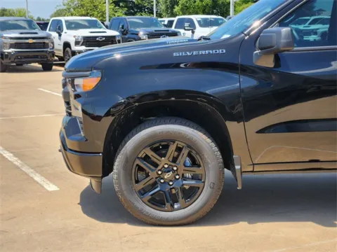 More photos of 2025 Chevrolet Silverado 1500 Custom at Jim Norton Chevrolet, OK