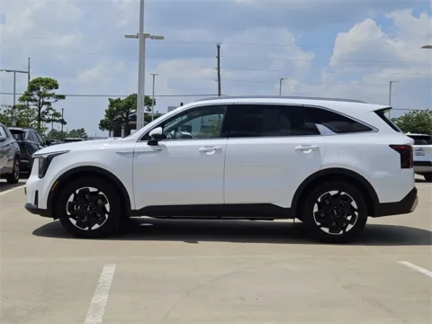 More photos of 2024 Kia Sorento S at Jim Norton Chevrolet, OK