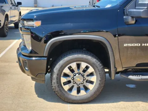 More photos of 2025 Chevrolet Silverado 2500HD Custom at Jim Norton Chevrolet, OK
