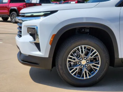More photos of 2026 Chevrolet Traverse LT at Jim Norton Chevrolet, OK