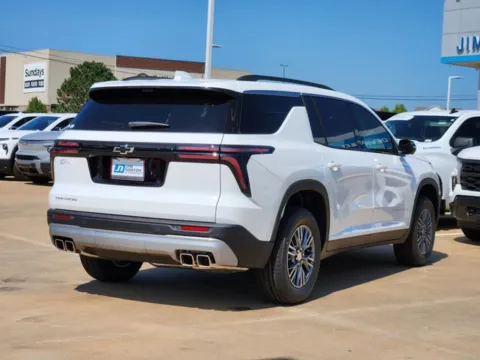 More photos of 2026 Chevrolet Traverse LT at Jim Norton Chevrolet, OK