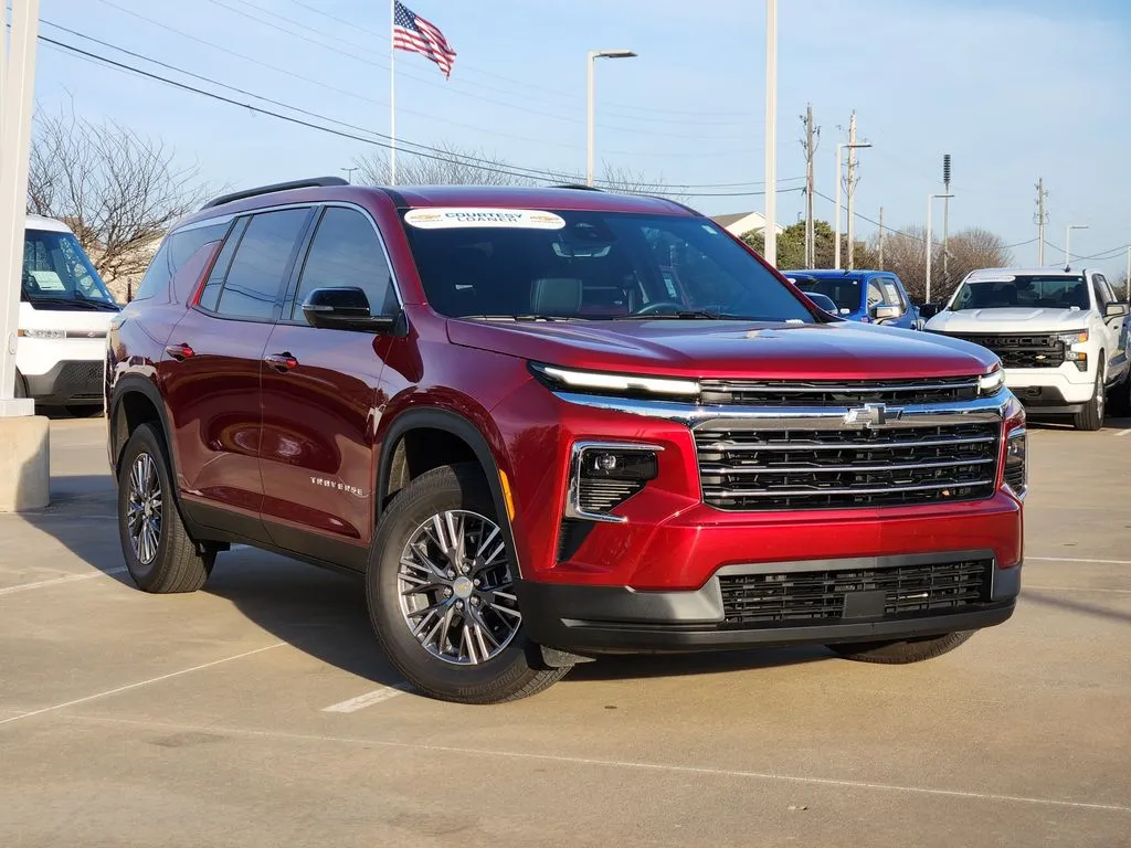 Red 2026 Chevrolet Traverse LT for sale in Broken Arrow, OK