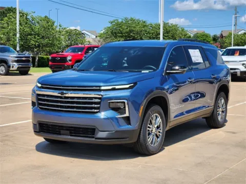 Photos of 2025 Chevrolet Traverse LT for sale in Broken Arrow, OK at Jim Norton Chevrolet