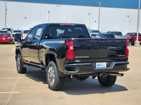 More photos of 2025 Chevrolet Silverado 2500HD Custom at Jim Norton Chevrolet, OK