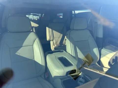 More photos of 2021 GMC Yukon Denali at Jim Norton Chevrolet, OK