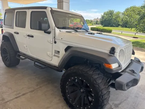 White 2018 Jeep Wrangler Unlimited Sport for sale in Broken Arrow, OK