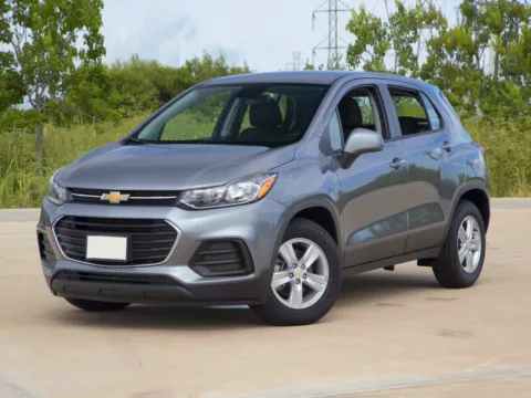 Silver 2022 Chevrolet Trax LT for sale in Broken Arrow, OK