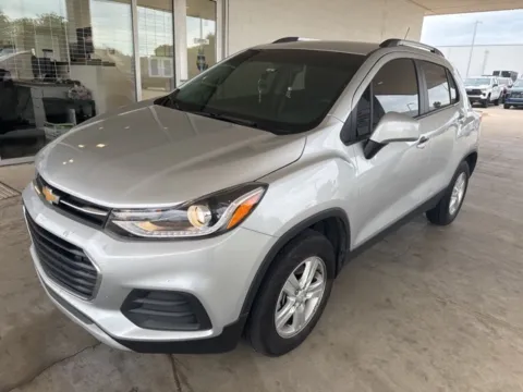 Silver 2022 Chevrolet Trax LT for sale in Broken Arrow, OK