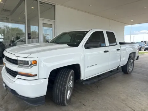 White 2017 Chevrolet Silverado 1500 Custom for sale in Broken Arrow, OK
