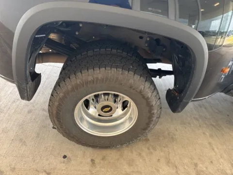 More photos of 2020 Chevrolet Silverado 3500HD High Country at Jim Norton Chevrolet, OK