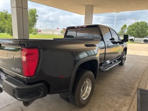 More photos of 2020 Chevrolet Silverado 3500HD High Country at Jim Norton Chevrolet, OK