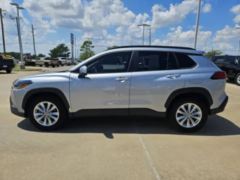 More photos of 2023 Toyota Corolla Cross LE at Jim Norton Chevrolet, OK