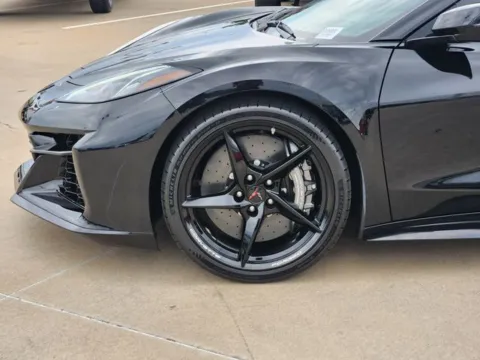 More photos of 2025 Chevrolet Corvette E-Ray at Jim Norton Chevrolet, OK