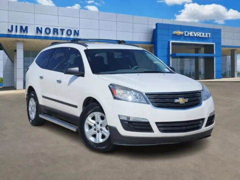 White 2014 Chevrolet Traverse LS for sale in Broken Arrow, OK