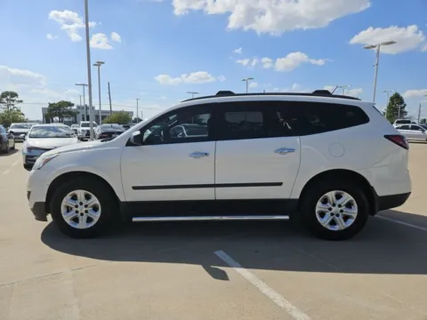 More photos of 2014 Chevrolet Traverse LS at Jim Norton Chevrolet, OK