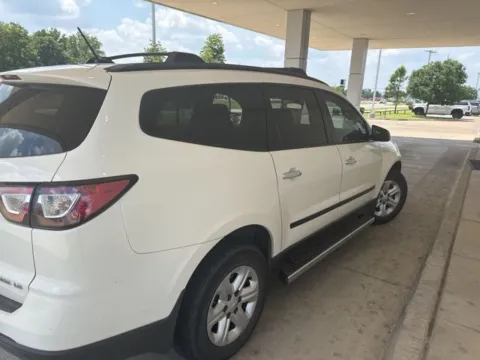 More photos of 2014 Chevrolet Traverse LS at Jim Norton Chevrolet, OK