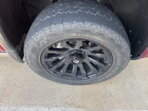 More photos of 2019 GMC Sierra 1500 Denali at Jim Norton Chevrolet, OK
