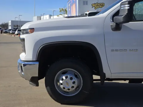 More photos of 2025 Chevrolet Silverado 3500HD Work Truck at Jim Norton Chevrolet, OK