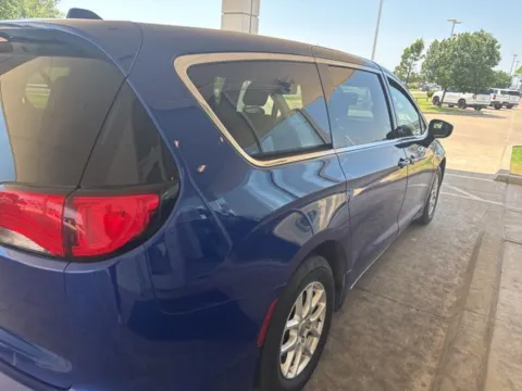 More photos of 2019 Chrysler Pacifica LX at Jim Norton Chevrolet, OK