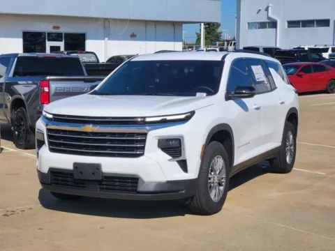 Photos of 2026 Chevrolet Traverse LT for sale in Broken Arrow, OK at Jim Norton Chevrolet