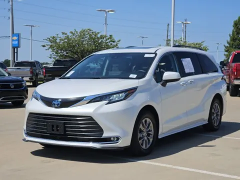 Another view of 2024 Toyota Sienna XLE for sale in Broken Arrow, OK at Jim Norton Chevrolet