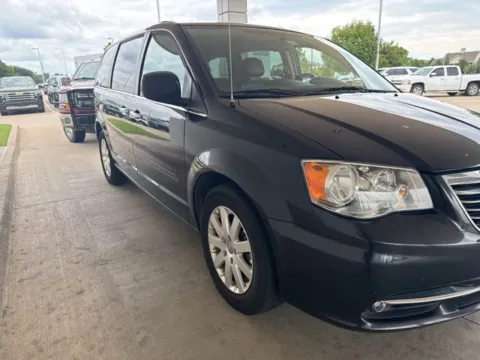Photos of 2016 Chrysler Town & Country Touring for sale in Broken Arrow, OK at Jim Norton Chevrolet
