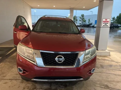 Photos of 2013 Nissan Pathfinder SL for sale in Broken Arrow, OK at Jim Norton Chevrolet