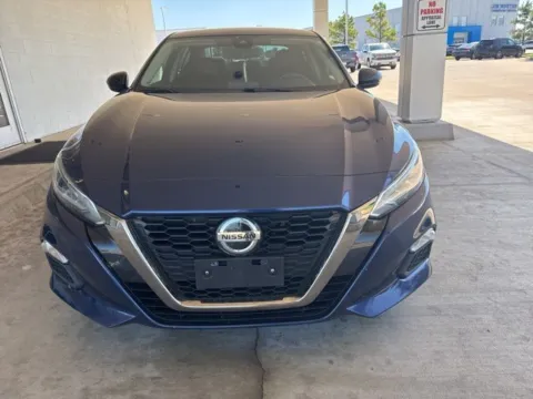 Another view of 2020 Nissan Altima 2.5 SR for sale in Broken Arrow, OK at Jim Norton Chevrolet