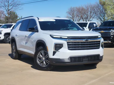 White 2026 Chevrolet Traverse LT for sale in Broken Arrow, OK