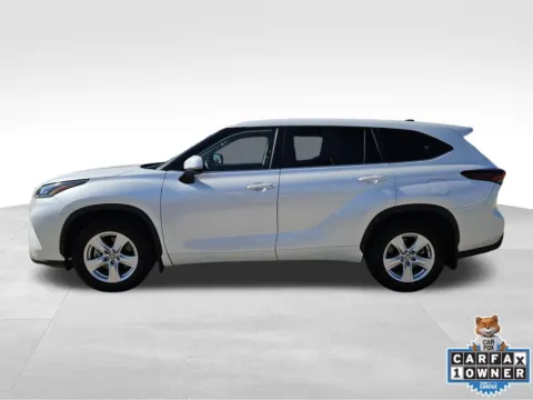 More photos of 2024 Toyota Highlander LE at Jim Norton Chevrolet, OK