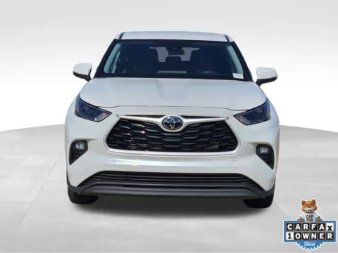 Photos of 2024 Toyota Highlander LE for sale in Broken Arrow, OK at Jim Norton Chevrolet