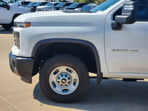 More photos of 2024 Chevrolet Silverado 2500HD Work Truck at Jim Norton Chevrolet, OK