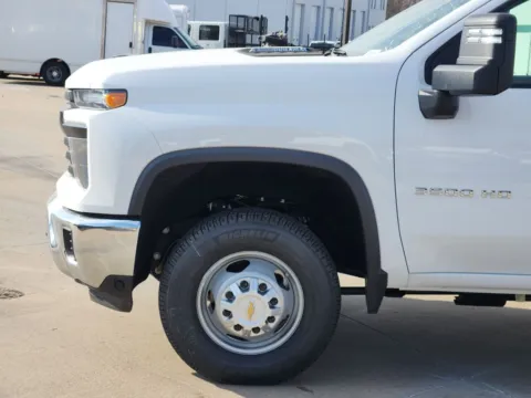 More photos of 2025 Chevrolet Silverado 3500HD Work Truck at Jim Norton Chevrolet, OK