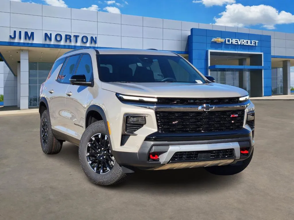 Gray 2026 Chevrolet Traverse Z71 for sale in Broken Arrow, OK