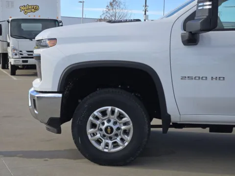 More photos of 2025 Chevrolet Silverado 2500HD Work Truck at Jim Norton Chevrolet, OK
